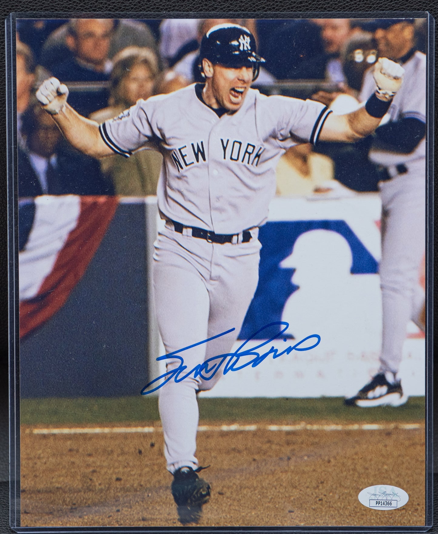 Scott Brosius Signed 8x10 Yankees Picture