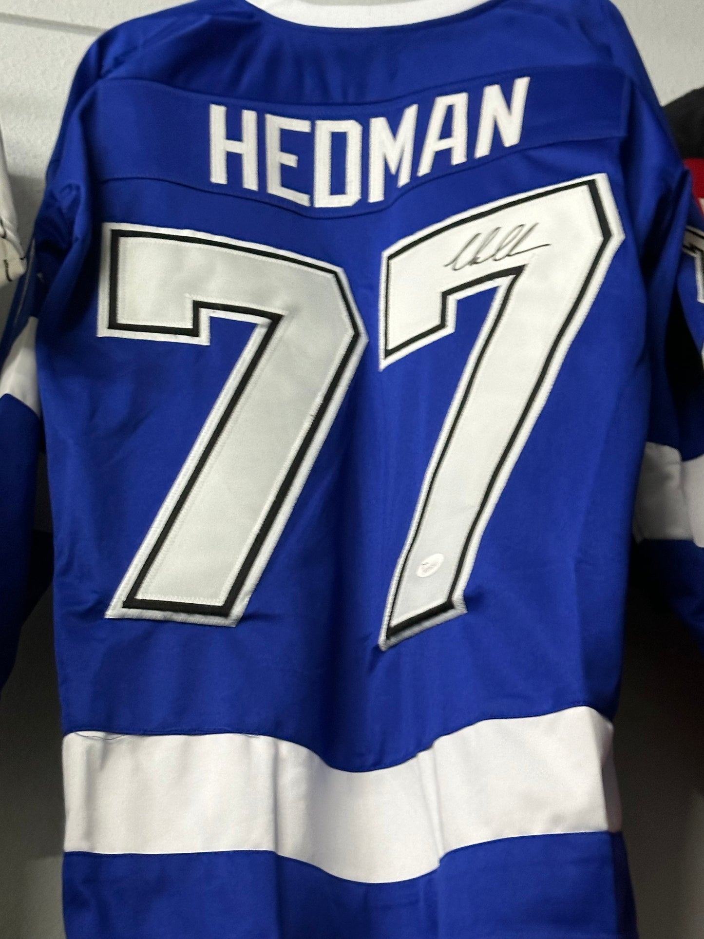 Tampa Lighting Victor Hedman Blue Signed Jersey Authenticated JSA